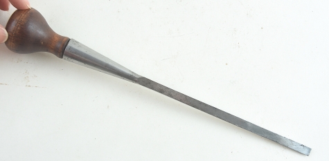 R.T. 1/4" beveled chisel