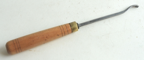 Addis 1/8" front bent gouge