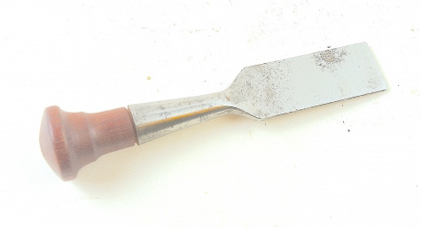 Stanley 1.25" beveled chisel