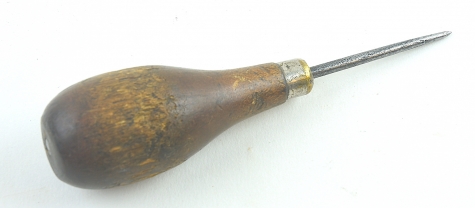 Primitive scratch awl