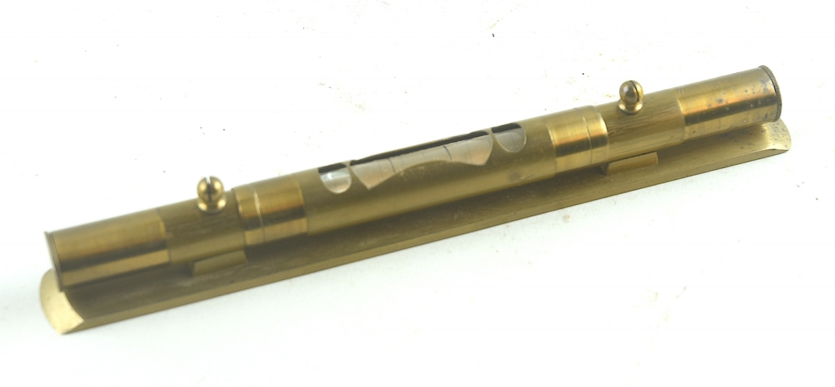 Solid brass 8" bench level with fast bubble