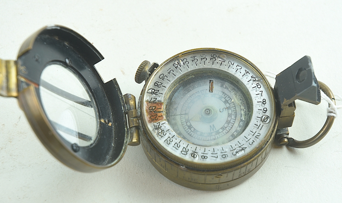 T.G. Co. of London 1941 sighting compass