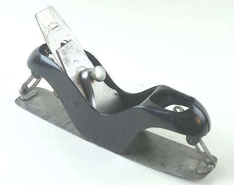 Bailey Defiance circular plane No. 9 with solid nut