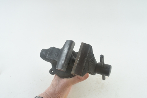 Littlestown 2.5" swivel vise