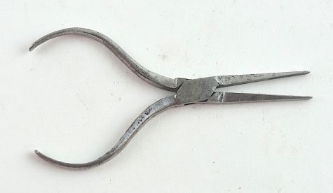 Hugoniot Tissot duck bill pliers